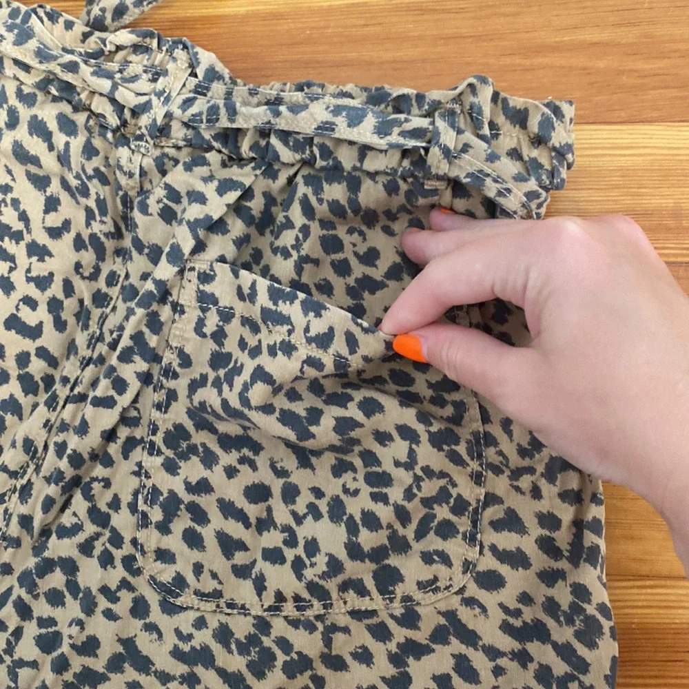 Aerie Cheetah Print Shorts- size M, adjustable/removable belt - Picture 3 of 3